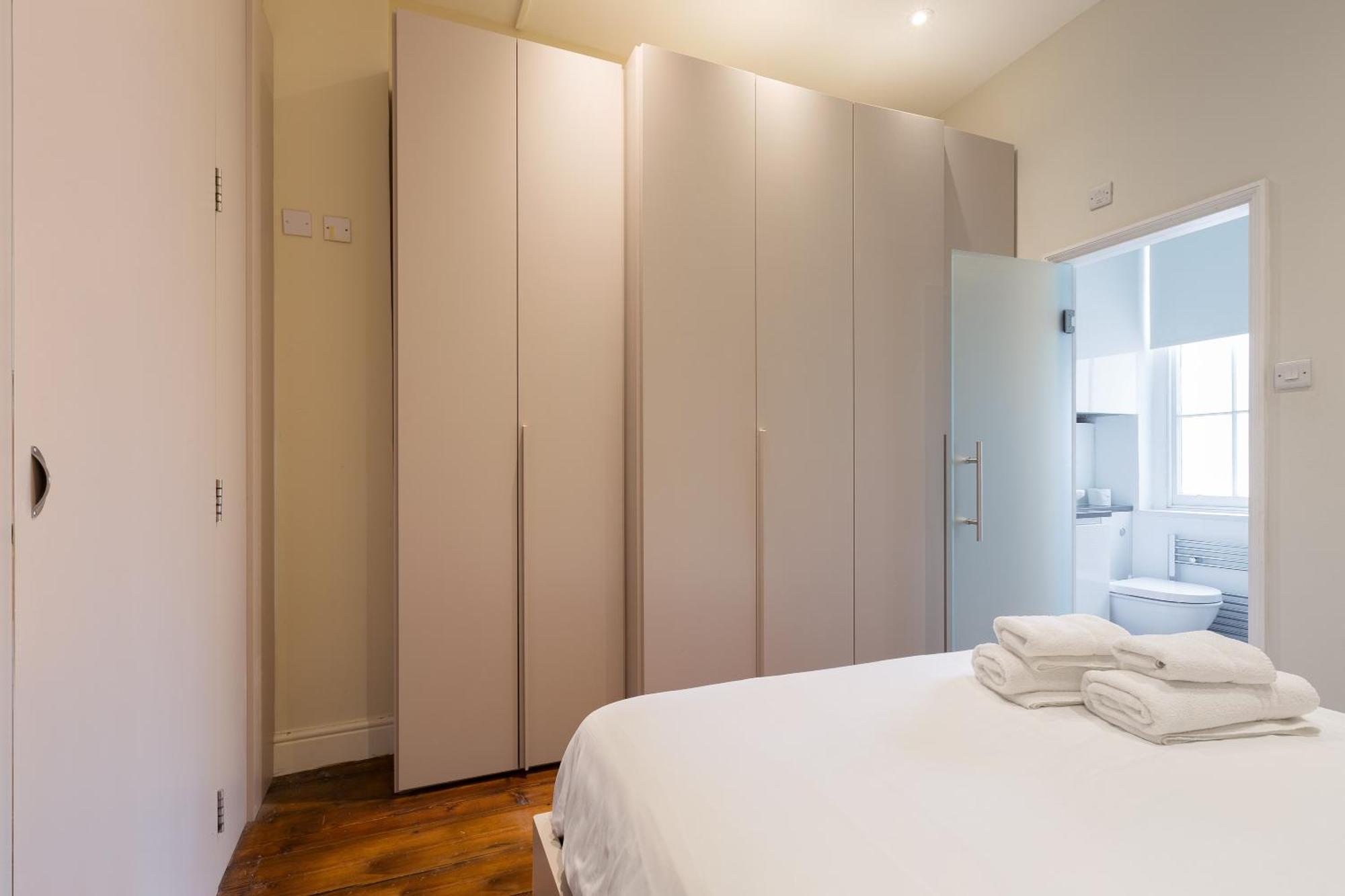 Superb One Bedroom Apartment In Soho Londres Extérieur photo